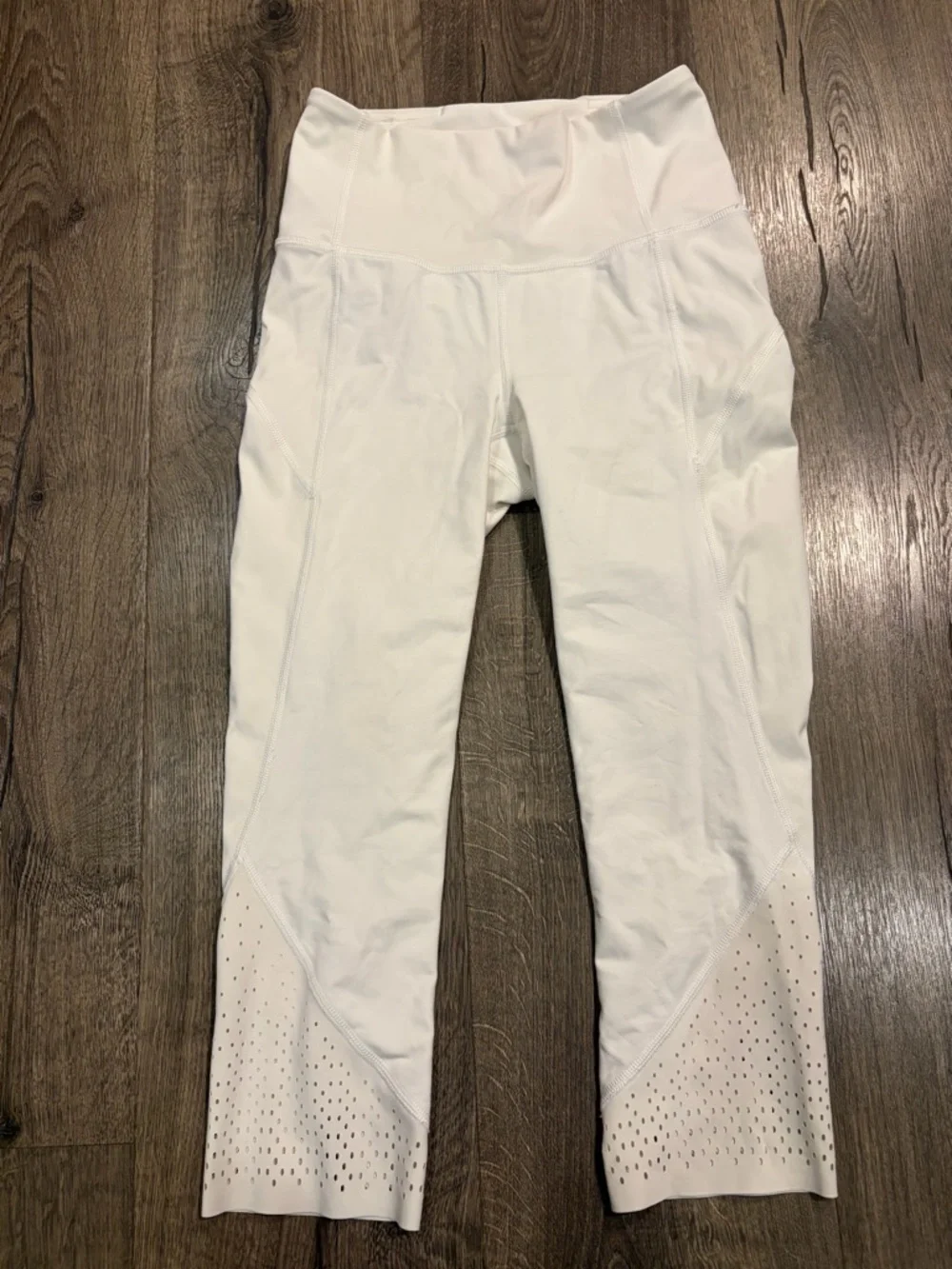 Lululemon Anew Crop Pants Leggings White Laser Cut Ventilation Workout Gym Sz 4